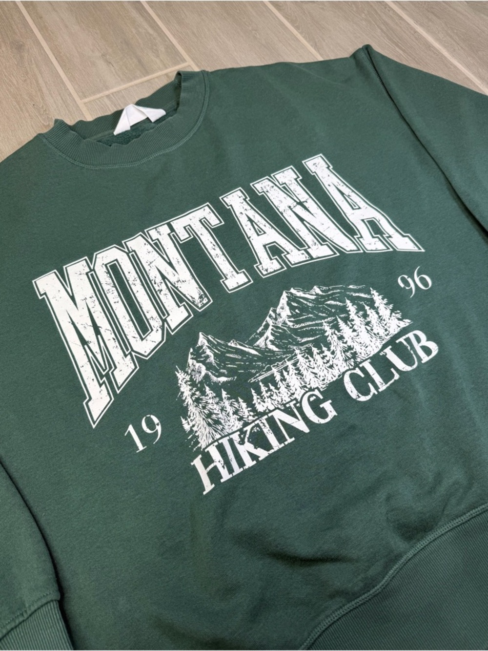 Green Montana Hiking Club Graphic Crewneck Sweatshirt  Primark Cares Women's 2XS